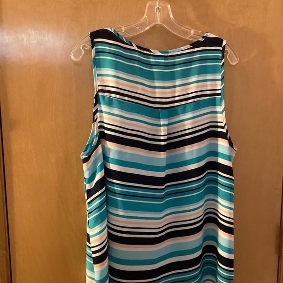 TORRID “Georgette” Pocket Tank Top with Stripes size 1 - Picture 4 of 5